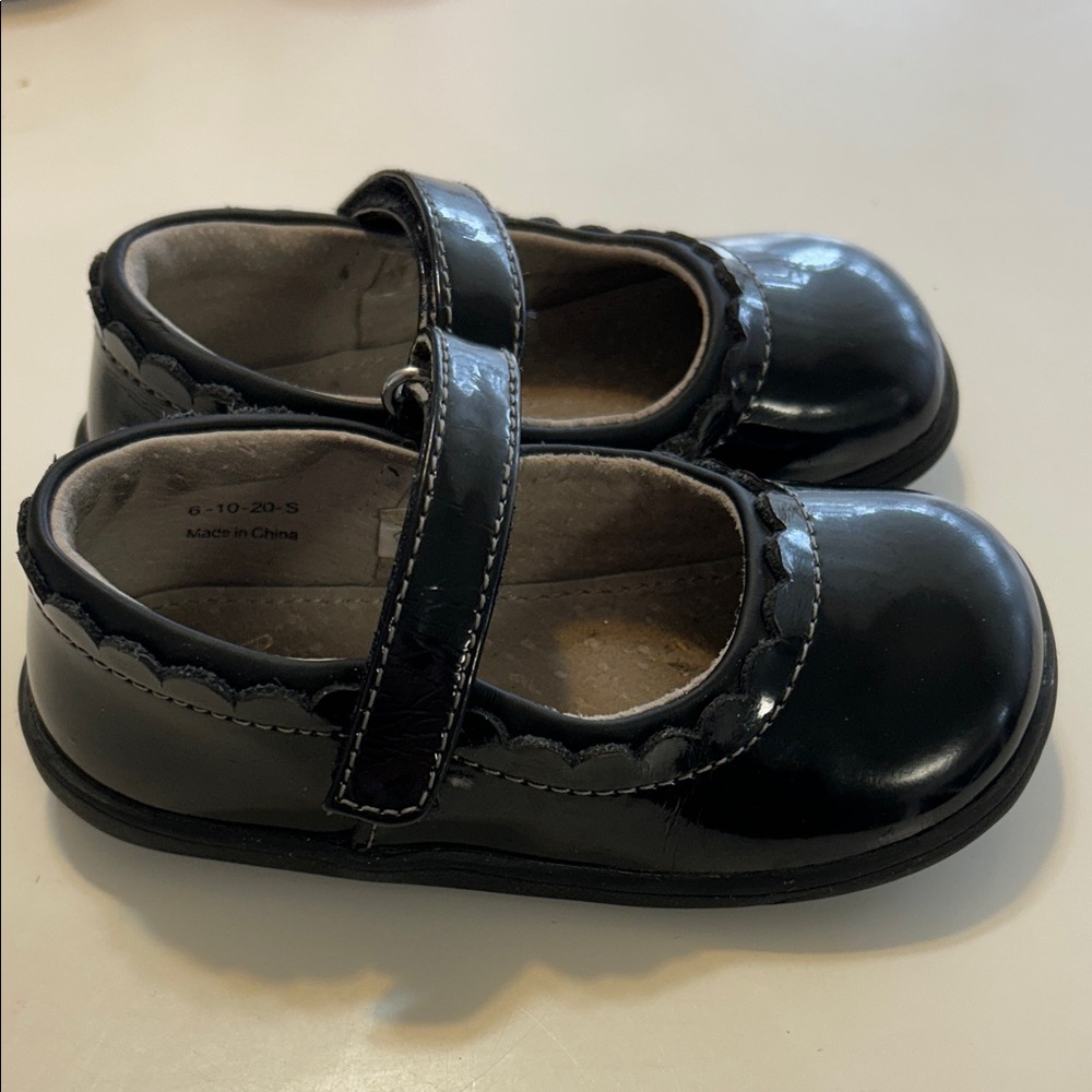 See Kai Run black patent leather Mary Jane Shoes